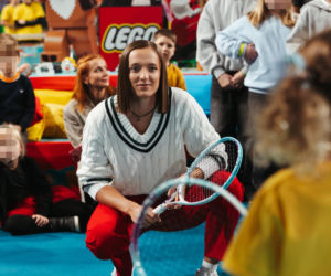 Iga Świątek bawiła się z dziećmi LEGO
