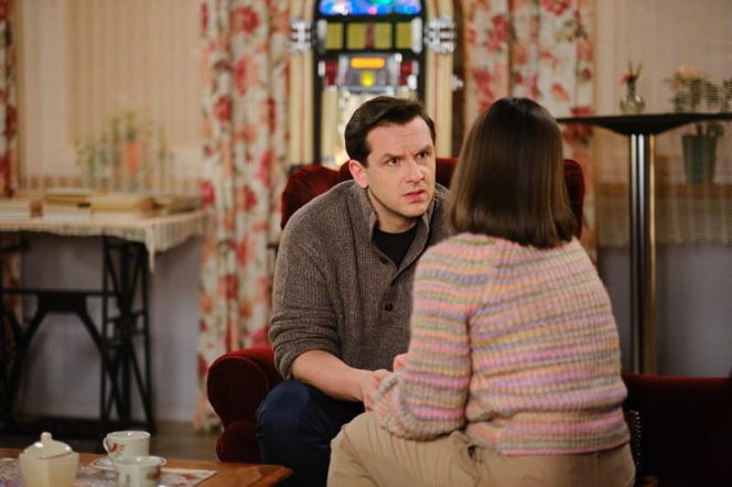 "Pierwsza miłość", odcinek 4187: Emanuel dowiaduje się od znajomego strażnika, że Paweł może już nie żyć