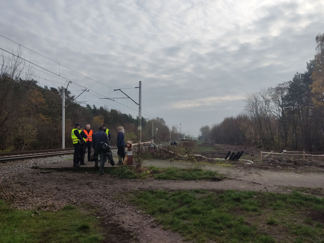 Tragedia na Olszynce Grochowskiej. Kobieta zginęła pod kołami pociągu