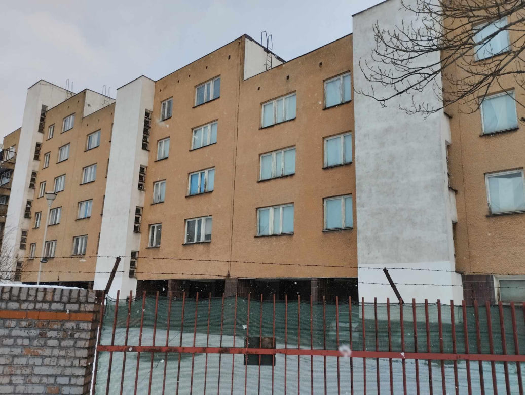 Bobrowiecka 2b - rosyjski blok mieszkalny w Warszawie