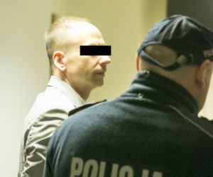 Doprowadzili Dariusza K na proces dilera gwiazd