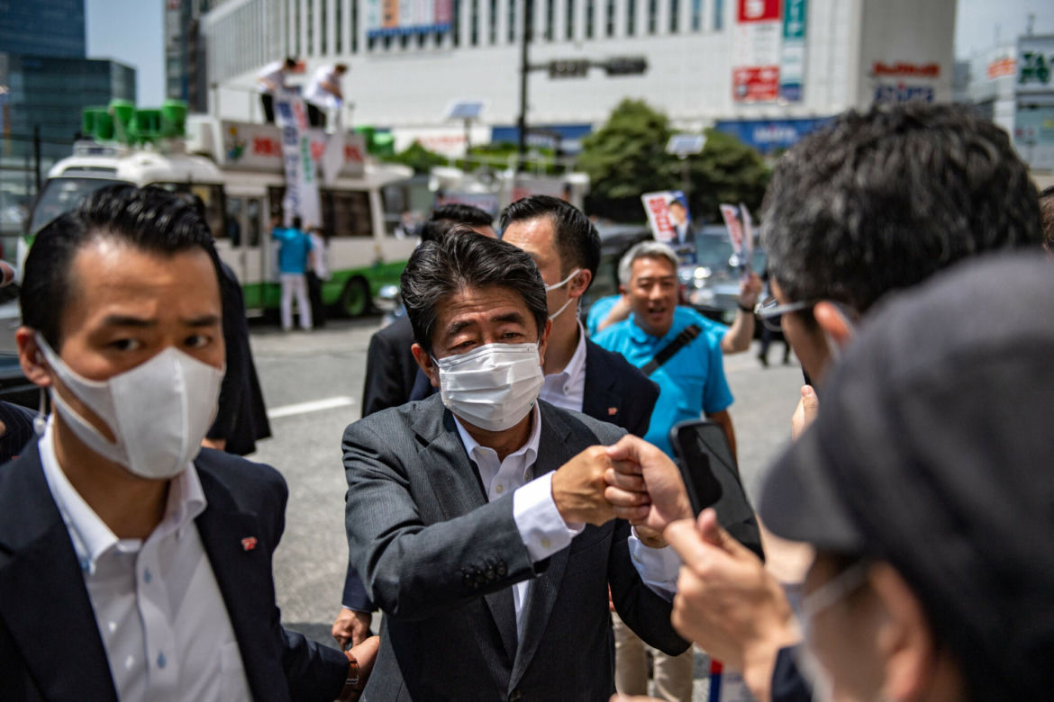 Shinzo Abe postrzelony