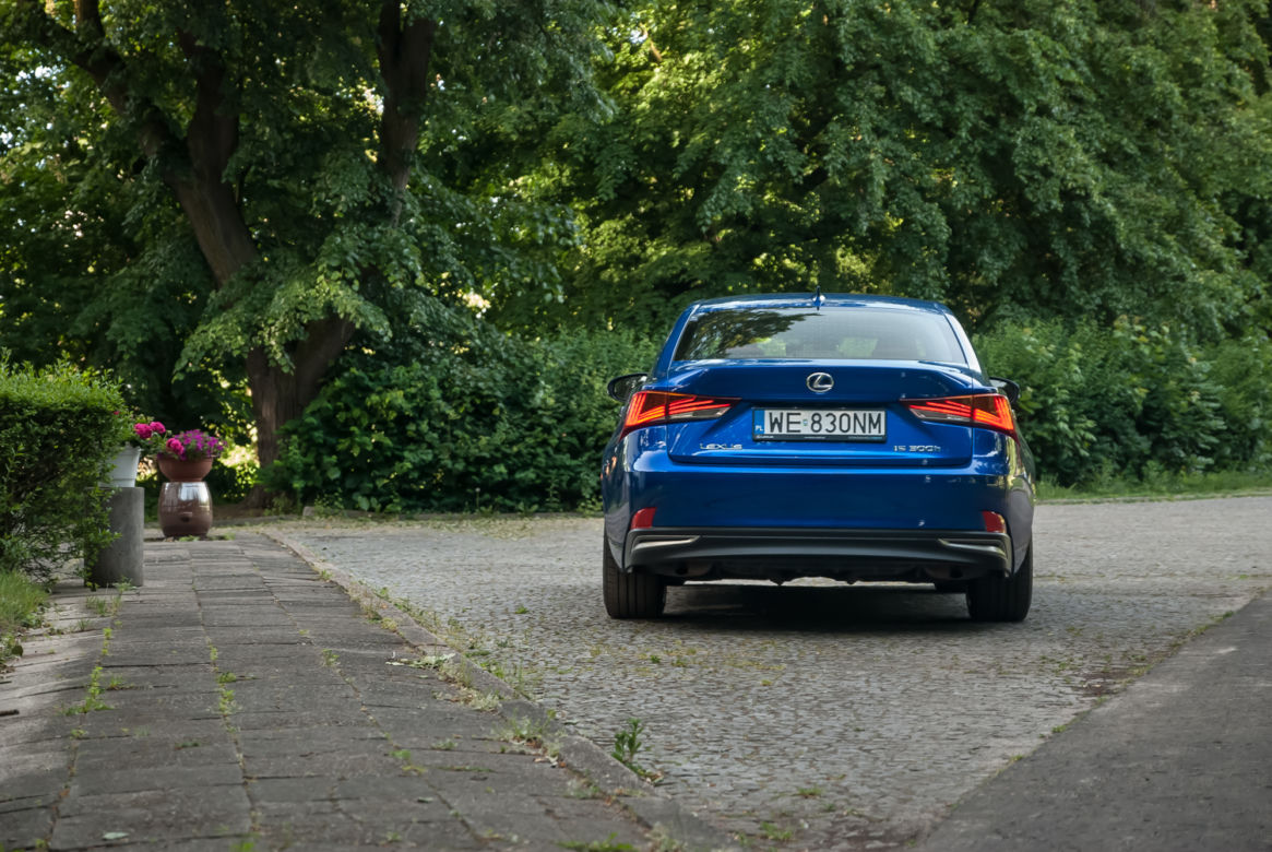 Lexus IS300h F SPORT