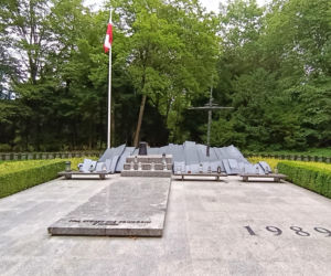 Pomnik Tym, którzy nie powrócili z morza już nie szokuje