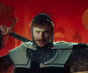 Tak naprawdę wyglądają gwiazdy 1670. W serialu charakteryzacja robi cuda