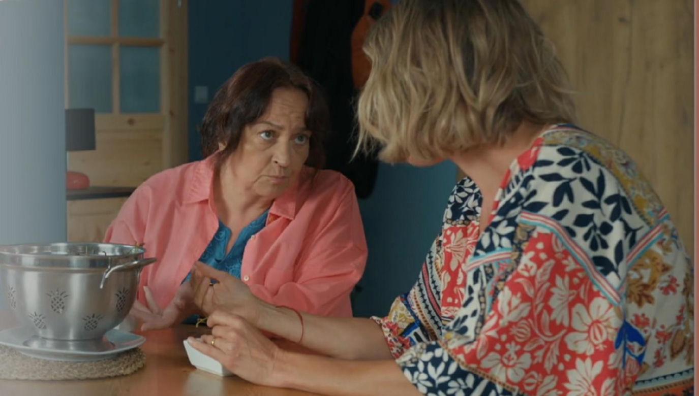 Barwy szczęścia, odcinek 3284. Bogusia (Halina Bednarz), Beata (Anita Jancia-Prokopowicz),