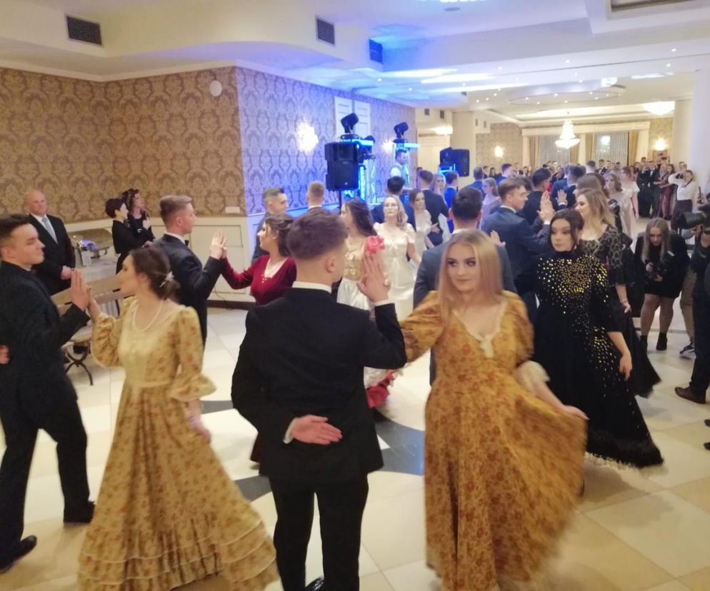 Większość nauczycieli nie chce robić w tym roku studniówek. Jest Omikron, więc zgromadzenia to proszenie się o tragedie