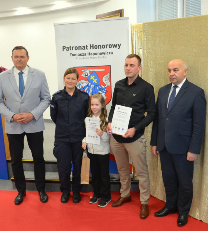 „Plastyczne Oscary” i mosty między pokoleniami. Wielki finał konkursów w ramach kampanii „Widzę – rozmawiam – reaguję” w Siedlcach