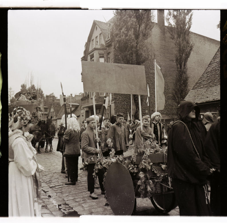 Winobranie w Zielonej Górze w latach 1963-1973. Oto jak bawiono się podczas największego Święta Wina w Polsce