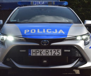 Hybrydowe radiowozy dla podkarpackiej policji. To ciche i ekologiczne Toyoty