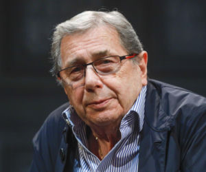Niegdyś bożyszcze tłumów jako Janek Kos. Tak przez lata zmieniał się legendarny aktor Janusz Gajos
