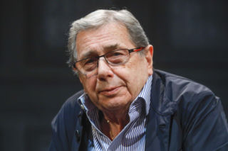 Niegdyś bożyszcze tłumów jako Janek Kos. Tak przez lata zmieniał się legendarny aktor Janusz Gajos