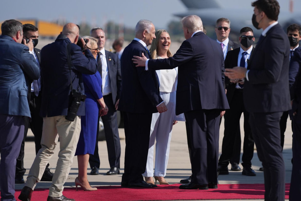 Trump w Tel Awiwie. Hamas wypuszcza kolejnych zakładników