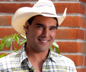 Prawdziwe uczucie (Amores verdaderos). Jose Angel Arriaga (Eduardo Yanez)