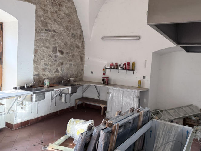 Dwór Czarne w Jeleniej Górze