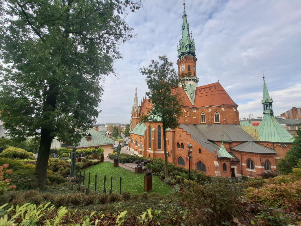 Ogród rzeźb za kościołem św. Józefa w Krakowie