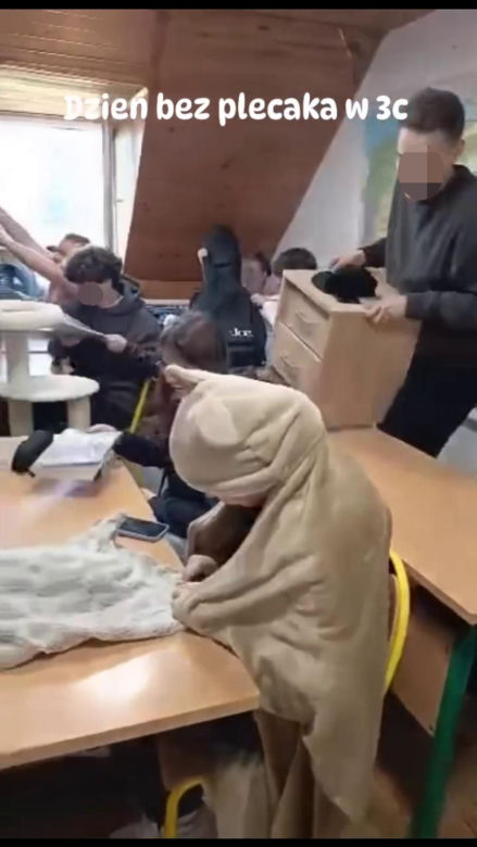 Dzień bez plecaka w warszawskiej szkole