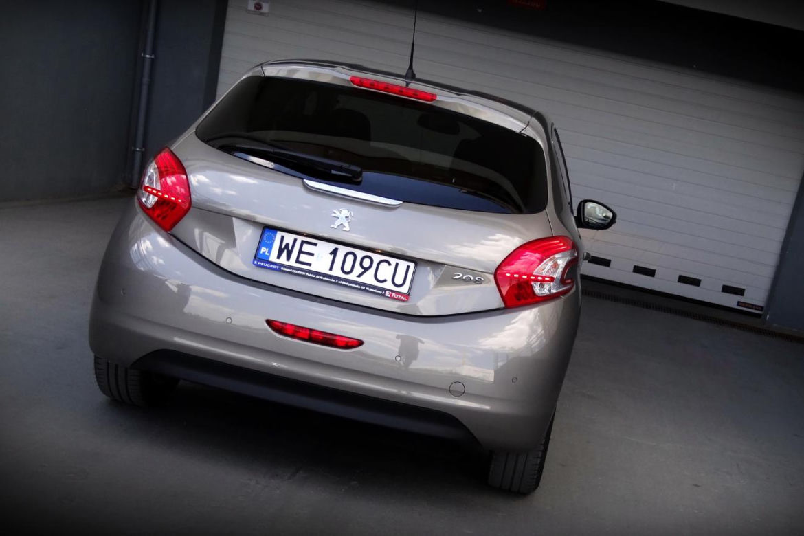 Peugeot 208