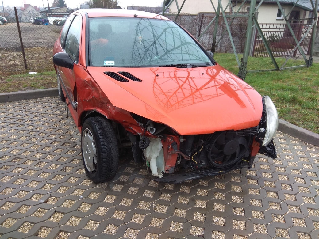 Wielkie sprzątanie straży miejskiej. Koniec PLAGI wraków na kieleckich ulicach