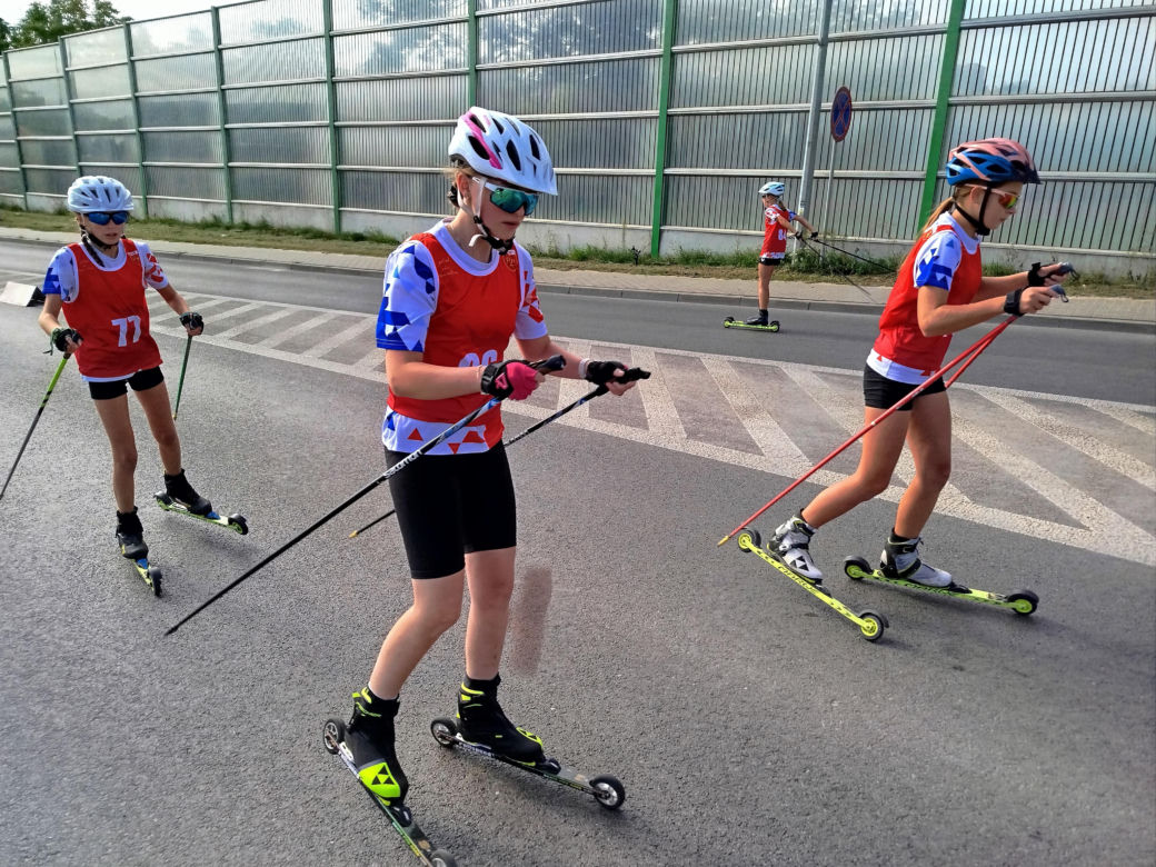 Zawody o Puchar Polski na nartorolkach Marwe Cup 2025 zostały zainaugurowane w Siedlcach
