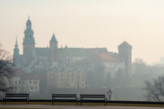 Alerty RCB sypią się jak z rękawa. Ostrzeżenia dla kilku województw w Polsce. Powietrze zagraża życiu