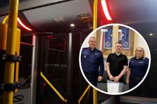 W środku nocy wszedł do autobusu w samych bokserkach z dzieckiem na rękach. Interweniował kierowca