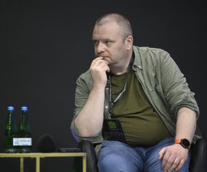 Warszawskie Targi Obronne. Scena Biała. Fake newsy. Czy można z nimi wygrać