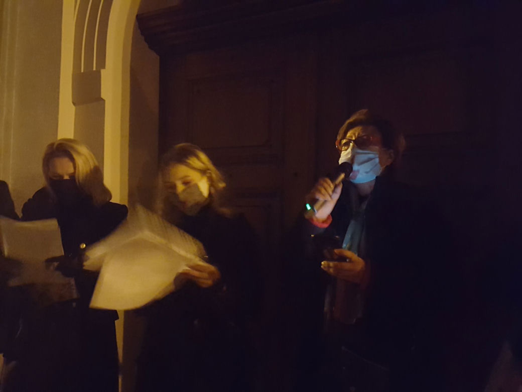  Skandowano, skakano i śpiewano... Kolejny "Strajk Kobiet" w Lesznie