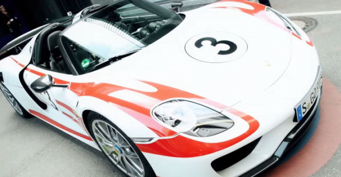 Maria Szarapowa i Mark Webber w Porsche 918 Spyder