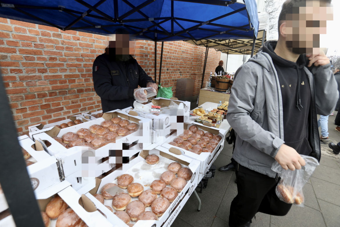 Ratujmy warszawskie Powązki! Kwesta na renowację grobów 