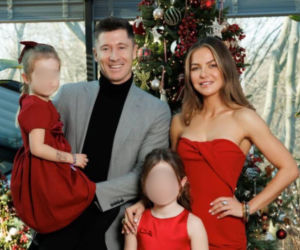 Lewandowscy pokazali świąteczne zdjęcie i złożyli życzenia kibicom. Po polsku tylko dwa słowa! 