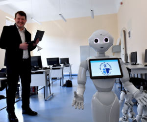 Prezentacja czterech nowych robotów humanoidalnych na Wydziale Informatyki i Telekomunikacji Akademii Morskiej w Szczecinie