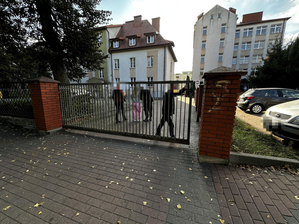 Jakub miał dziś urodziny. Chwycił nóż i zaczął atakować. "Był cichy, nie rzucał się w  oczy"