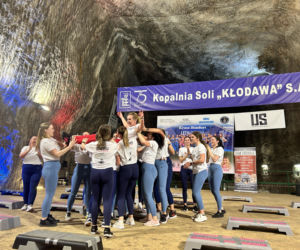 Trening fitness na stepie 600 metrów pod ziemią. Poznanianki zawalczyły o rekord Guinnessa