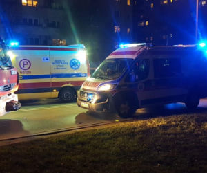 Dramatyczny wypadek na Wilanowie. Dwie osoby w szpitalu, w samochodzie było dziecko