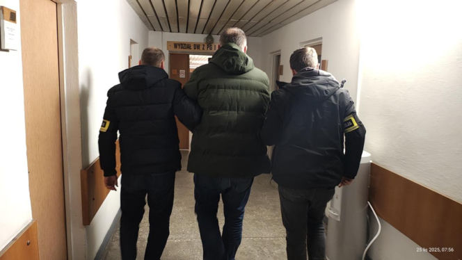 Potężna akcja antykorupcyjna w Łódzkiem. 10 osób zatrzymanych, w tym urzędnicy i policjanci