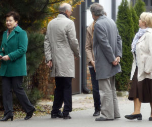 Modliła się o cud przy urnie?