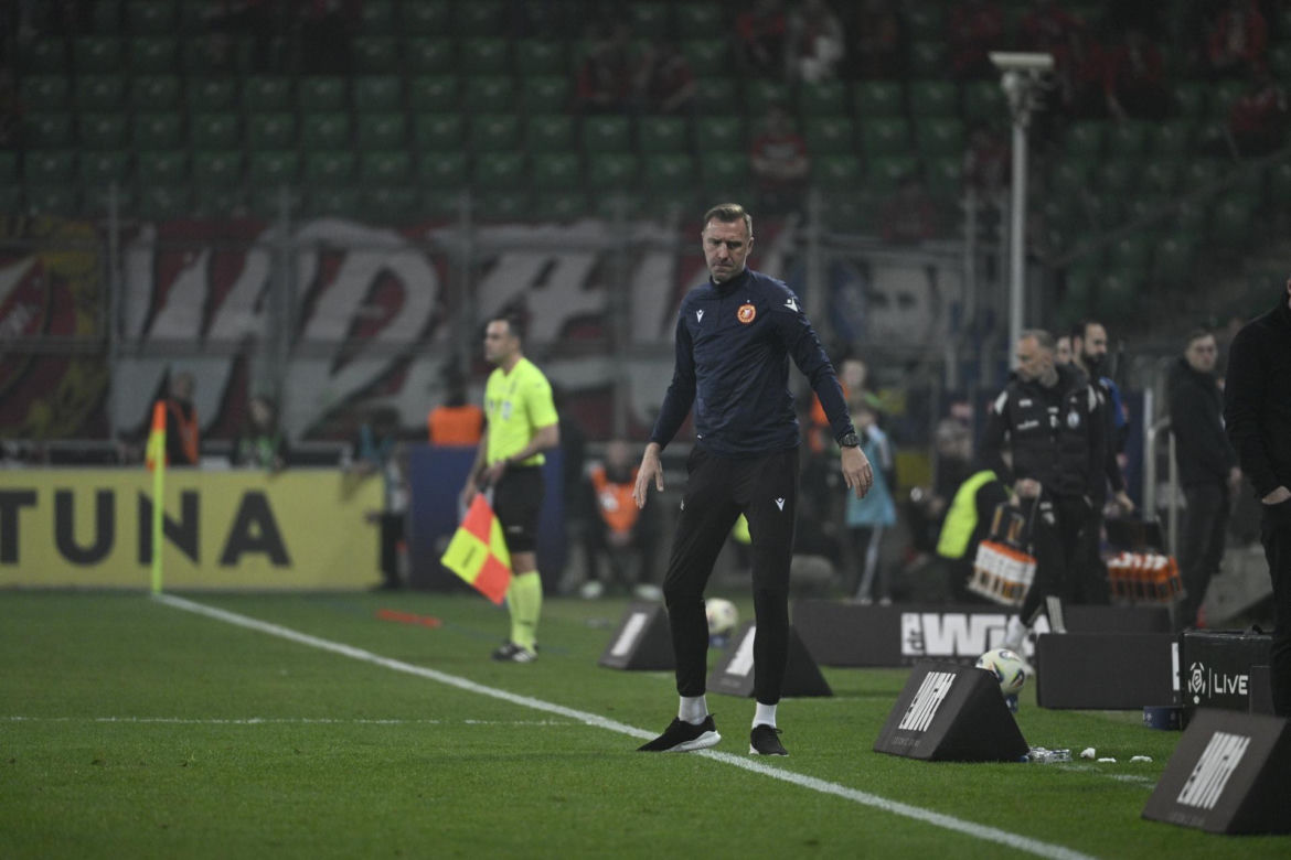 Kibice nie zawiedli podczas meczu Legia - Widzew. Efektowne zdjęcia z trybun