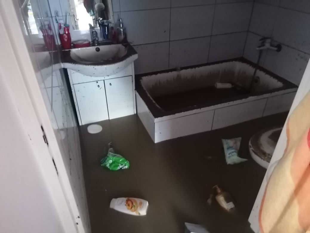 Kańczuga: mama w 7. miesiącu ciąży została bez dachu nad głową