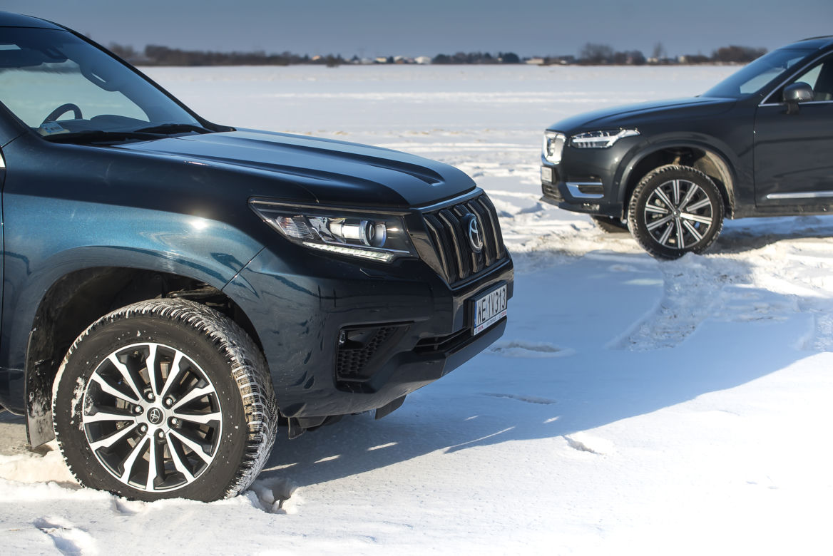 Volvo XC90 B5 AWD 8AT Inscription vs. Toyota Land Cruiser 2.8 D-4D AWD 6AT Executive