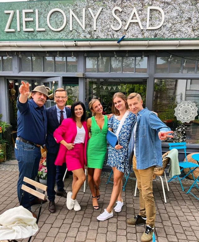 M jak miłość na planie. Jędrzej Gutowski (Piotr Majerczyk), Franka (Dominika Kachlik), Piotrek (Marcin Mroczek), Paweł (Rafał Mroczek), Kinga (Katarzyna Cichopek), Ala (Alicja Ostolska)