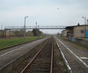 Szybsze podróże koleją z Olsztyna do Dobrego Miasta. Umowa na modernizację linii podpisana