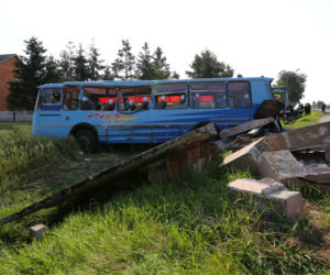 TIR staranował autobus