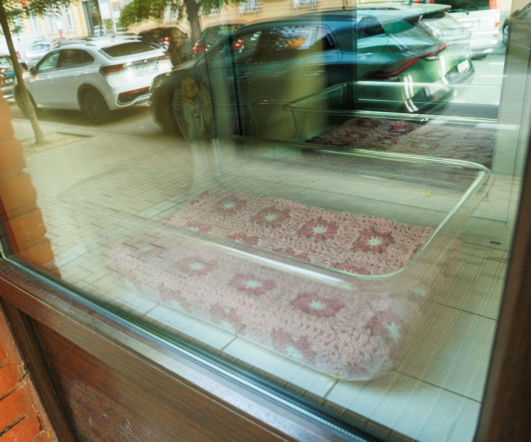 Alarm w oknie życia w Goleniowie. Przy półtorarocznym chłopcu zostawiono karteczkę