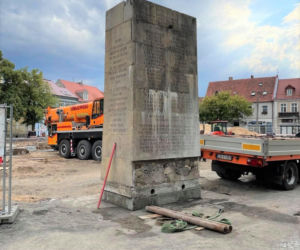 Pomnik na Rynku w Starym Fordonie zmienił lokalizację! Gdzie teraz stoi?