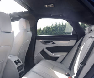 Nowy Jaguar XF (2021)