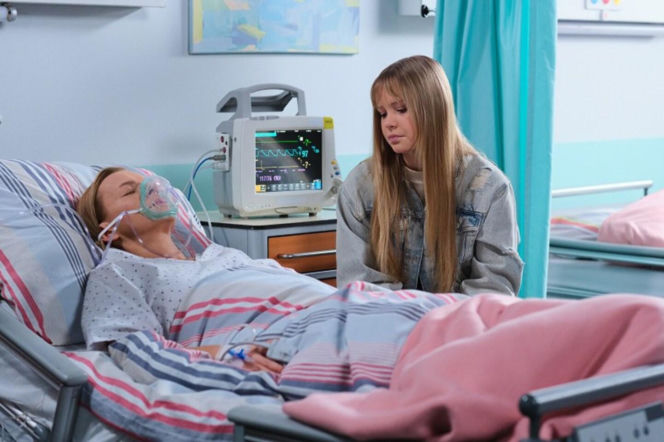 Pierwsza miłość odc. 4123. Marysia (Aneta Zając), Julka (Dąbrówka Kruk)