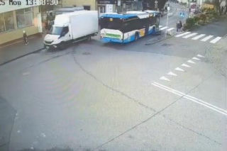 Autobus potrącił 74-letnią rowerzystkę