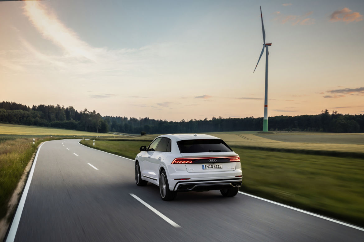  (2021) Audi Q8 60 TFSI e quattro