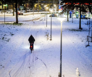 Holandia/ Setki odwołanych lotów, chaos na kolei i rekordowe korki z powodu ataku zimy
